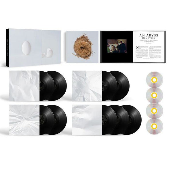 A Ghost Is Born on Wilco bändin vinyylilevy ja CD boksi.