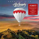 Air Supply 50: The Greatest Hits on Air Supply bändin vinyyli LP-levy.