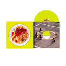 SPAGHETTI on Le Sserafim bändin vinyyli LP-levy.