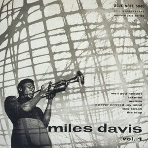 Volume 1 on Miles Davis artistin vinyyli LP-levy.