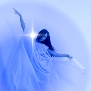 Ascension on Sarah Kinsley artistin vinyyli LP-levy.