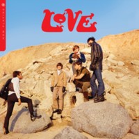 Now Playing on Love bändin vinyyli LP-levy.