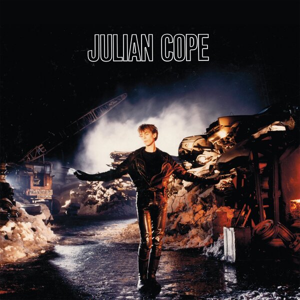 Saint Julian on Julian Cope artistin vinyyli LP-levy.