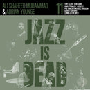 Jazz Is Dead 011v on Adrian Younge & Ali Shaheed Muhammad bändin vinyyli LP-levy.