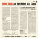 And The Modern Jazz Giants on Miles Davis artistin vinyyli LP-levy.