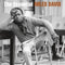 The Essential Miles Davis on Miles Davis artistin vinyyli LP.